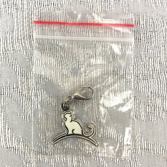 Arm & Hammer Kitty Krew Sitting White Silhouette Cat Charm w/ Lobster Claw Clasp - Picture 2 of 4